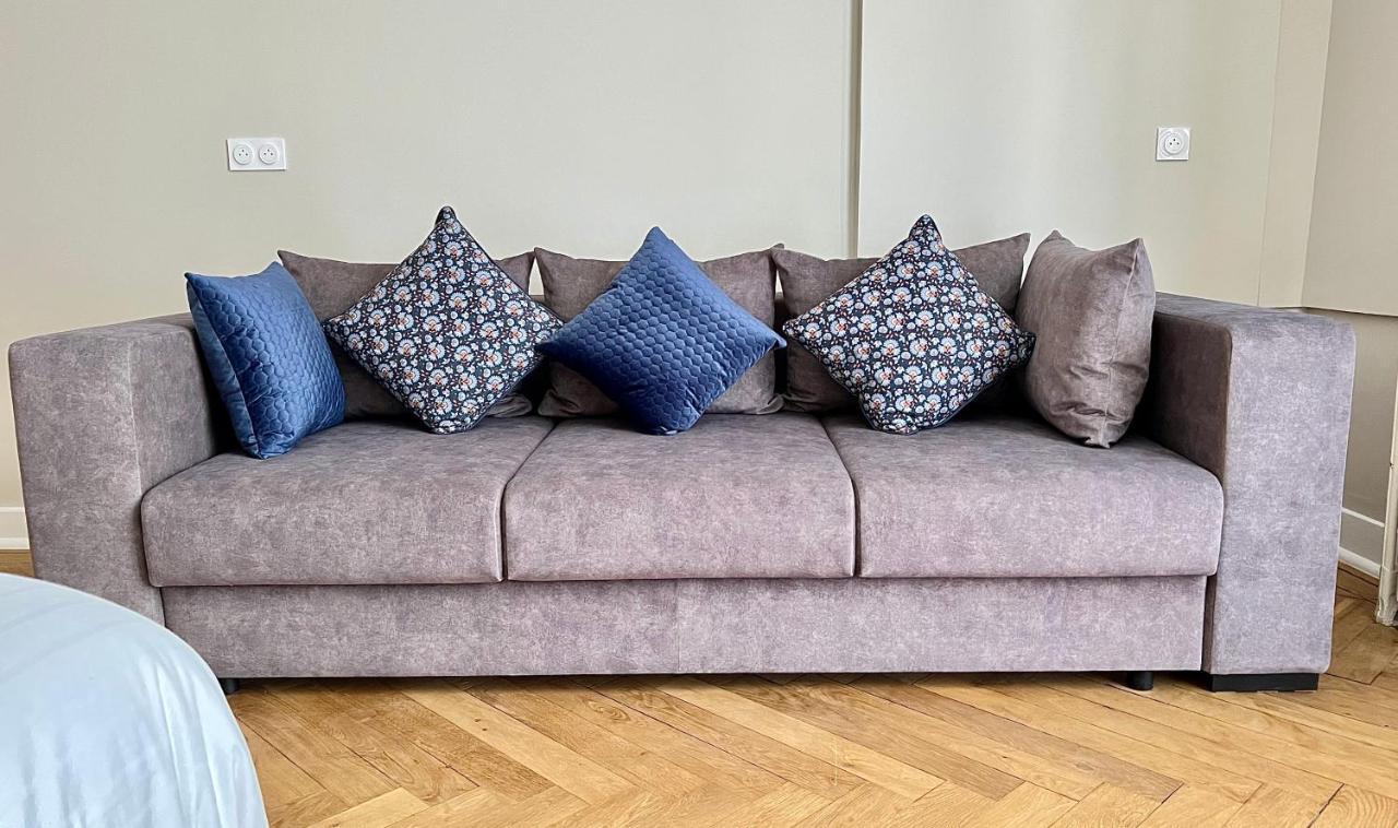 Appartement D Exception 100M2 Avec Parking - Centre Historique Chambéry Esterno foto